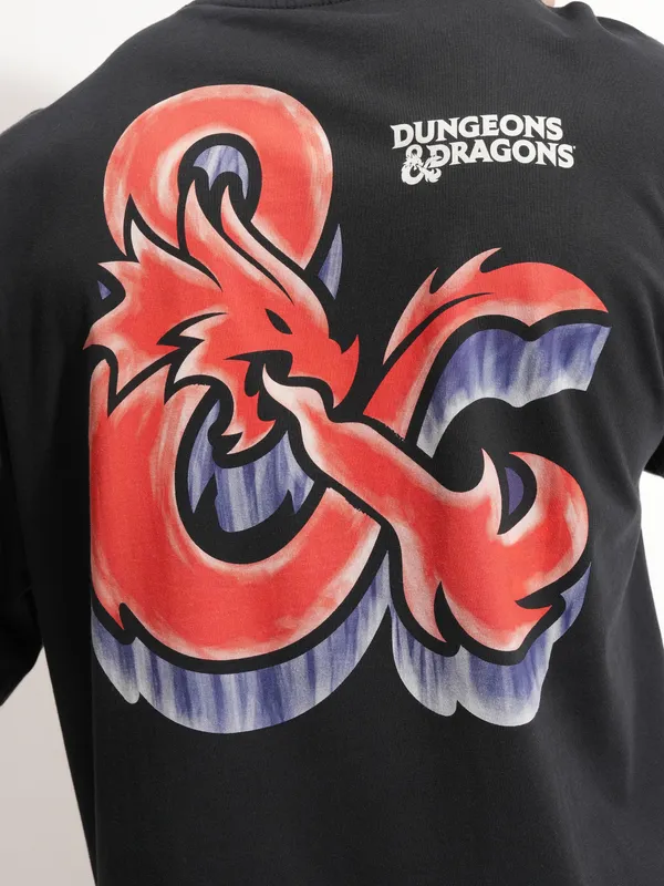 Highlander Men Black Dungeons And Dragons Printed Round Neck Oversized Fit T-Shirt