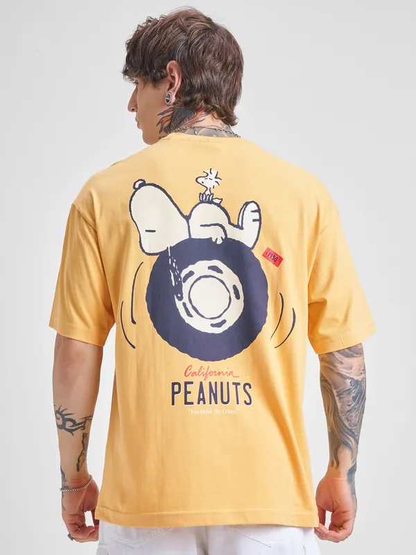 Highlander Men Yellow Peanuts Printed Round Neck Oversized Fit T-Shirt