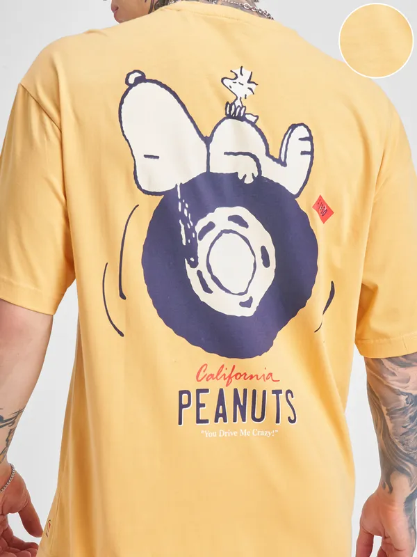 Highlander Men Yellow Peanuts Printed Round Neck Oversized Fit T-Shirt