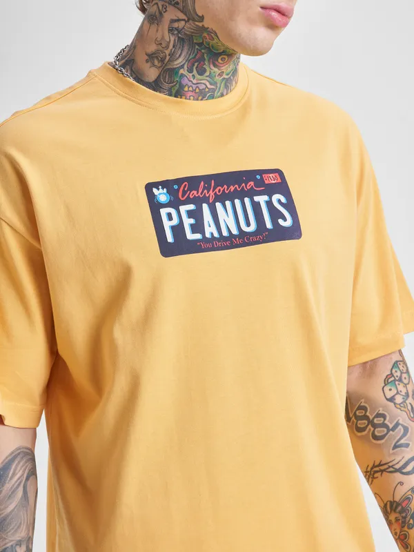 Highlander Men Yellow Peanuts Printed Round Neck Oversized Fit T-Shirt