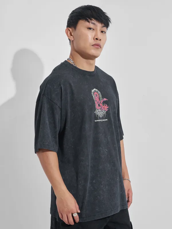 Highlander Men Black Dungeons And Dragons Printed Round Neck Oversized Fit T-Shirt