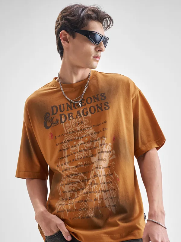 Highlander Men Rust Dungeons And Dragons Printed Round Neck Oversized Fit T-Shirt