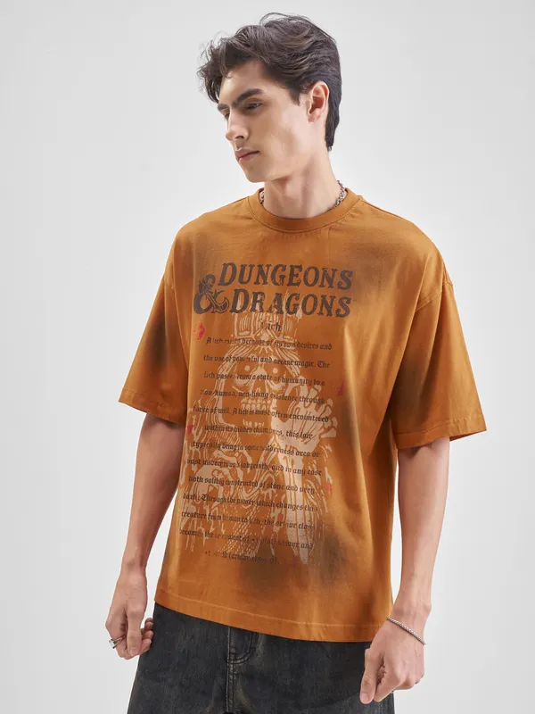 Highlander Men Rust Dungeons And Dragons Printed Round Neck Oversized Fit T-Shirt