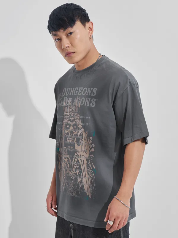 Highlander Men Grey Dungeons And Dragons Printed Round Neck Oversized Fit T-Shirt