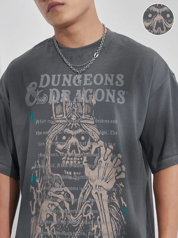 Highlander Men Grey Dungeons And Dragons Printed Round Neck Oversized Fit T-Shirt