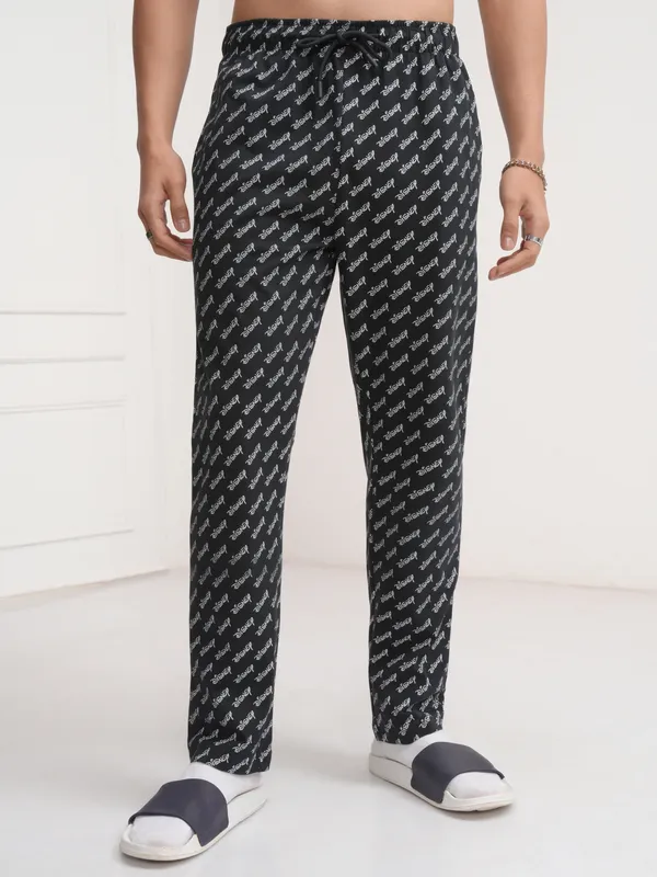 Disney By Highlander Men Off White Mickey Mouse T-Shirt With Trouser Co-Ords