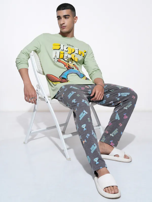 Disney By Highlander Men Green Goofy T-Shirt With Trousers Co-Ords