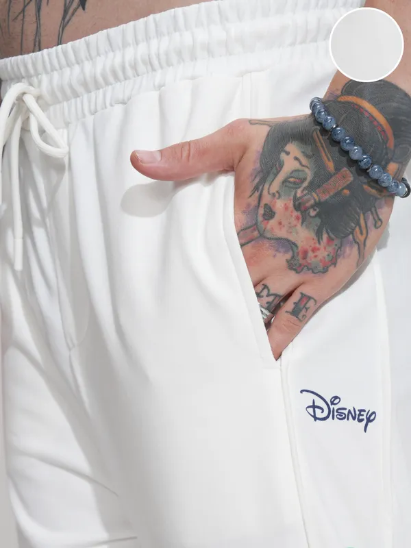 Disney By Highlander Men Off White Mickey Mouse Loose Fit Solid Joggers