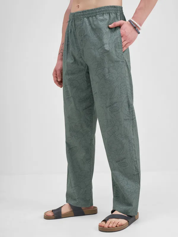 Disney By Highlander Men Olive Stitch Printed Lounge Pant