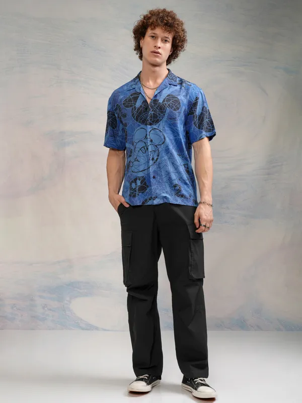 Disney By Highlander Men Blue Mickey Mouse Printed Relaxed Fit Casual Shirt