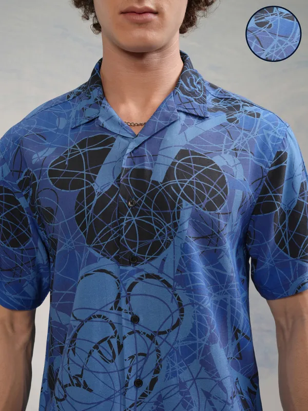Disney By Highlander Men Blue Mickey Mouse Printed Relaxed Fit Casual Shirt