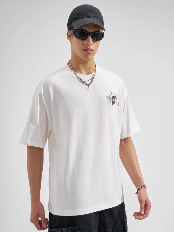 Dsiney By Highlander Men White Chip And Dale Printed Round Neck Oversized Fit T-Shirt
