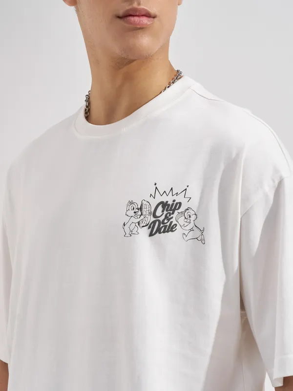 Dsiney By Highlander Men White Chip And Dale Printed Round Neck Oversized Fit T-Shirt