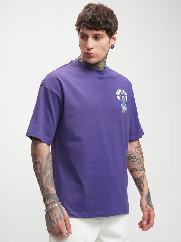 Disney By Highlander Men Purple Donald Duck Printed Round Neck Oversized Fit T-Shirt