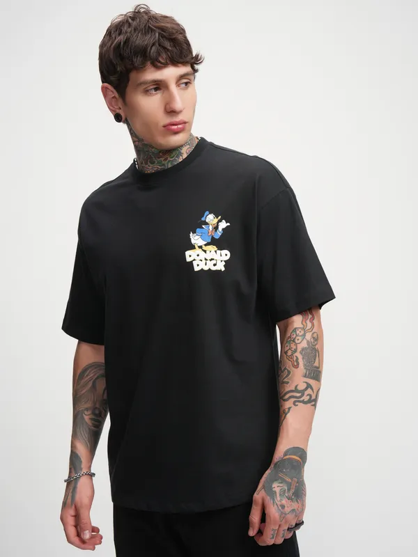 Donald Duck Men Printed Round Neck Oversized Fit T-Shirt