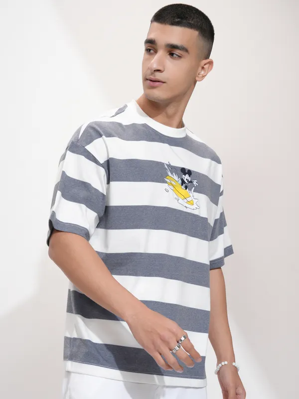 Disney By Highlander Men Navy Blue Mickey Mouse Printed Round Neck Oversized Fit T-Shirt