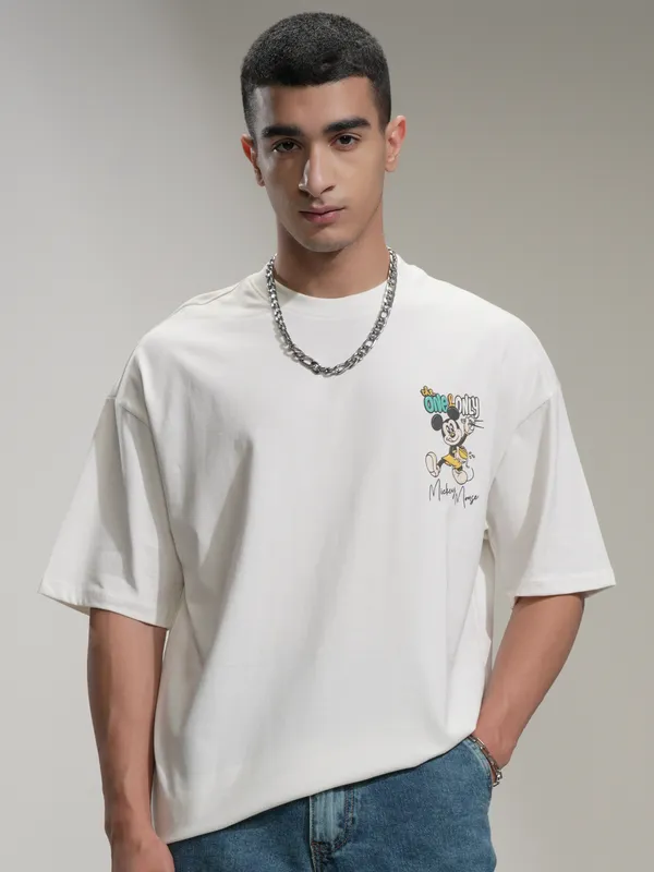 Disney By Highlander Men Off White Mickey Mouse Printed Round Neck Oversized Fit T-Shirt