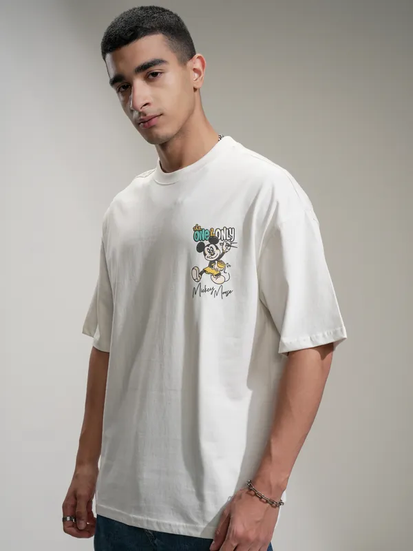Disney By Highlander Men Off White Mickey Mouse Printed Round Neck Oversized Fit T-Shirt