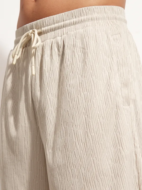 Highlander Men Cream T-Shirt With Shorts Co-Ords