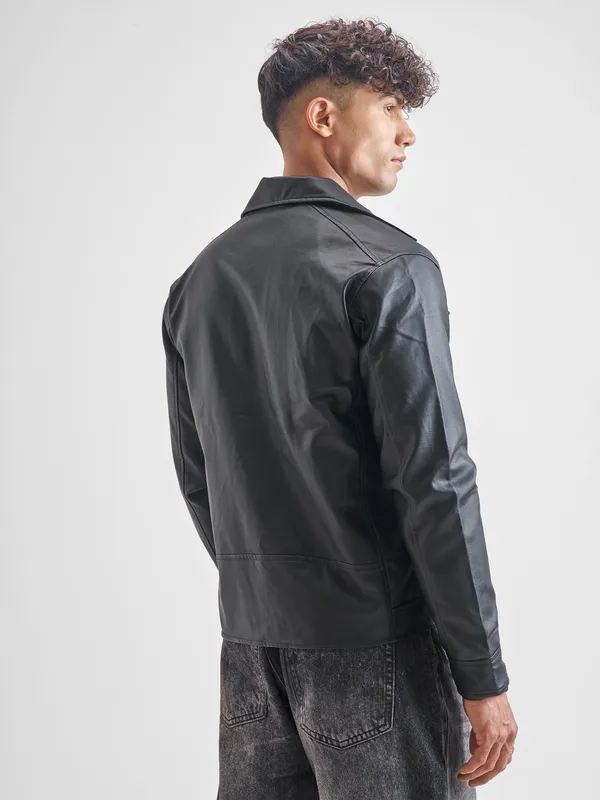 Highlander Men Black Solid Leather Jacket