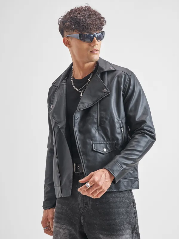 Highlander Men Black Solid Leather Jacket