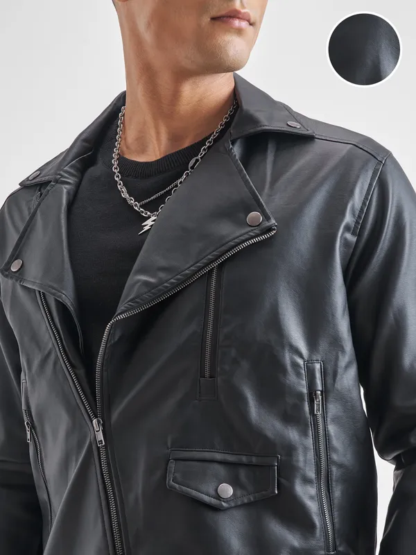 Highlander Men Black Solid Leather Jacket