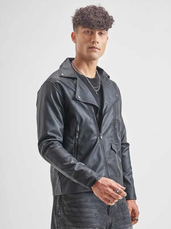Highlander Men Black Solid Leather Jacket