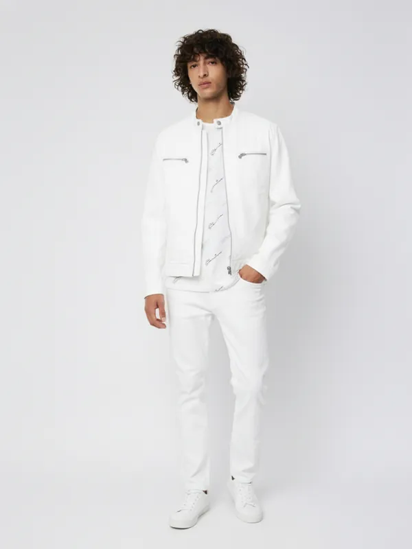 Highlander Men White Solid Tailored Jacket