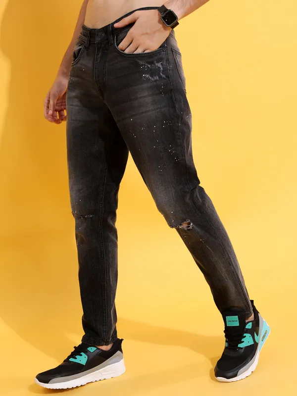 Highlander Men Grey Tapered Fit Mildly Distressed Stretchable Jeans