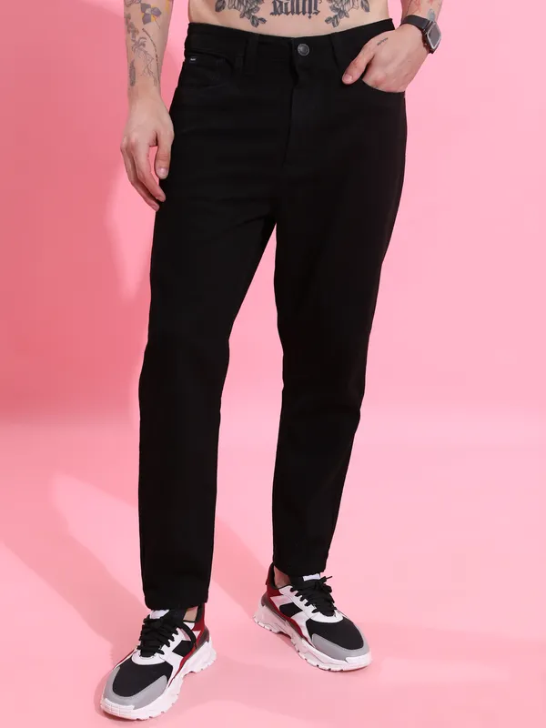 Highlander Men Black Tapered Fit Stretchable Jeans