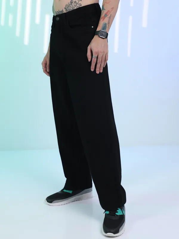 Highlander Men Black Loose Fit Stretchable Jeans