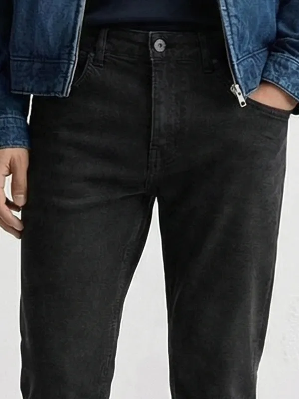 Highlander Men Black Tapered Fit Stretchable Jeans
