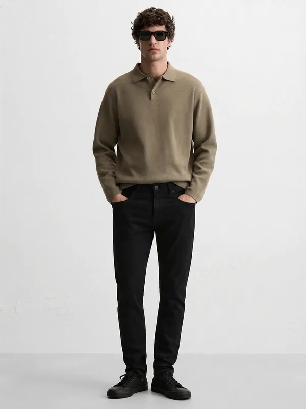 Highlander Men Black Tapered Fit Stretchable Jeans