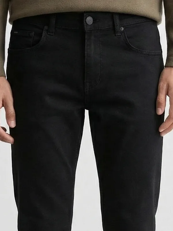 Highlander Men Black Tapered Fit Stretchable Jeans