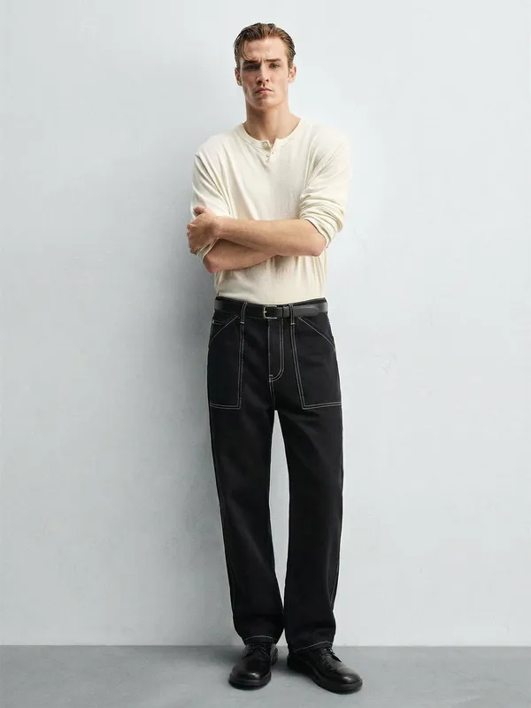 Highlander Men Black Straight Fit Jeans