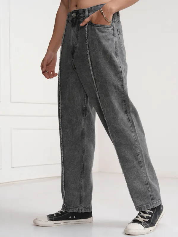 Highlander Men Grey Loose Fit Highly Distressed Stretchable Jeans