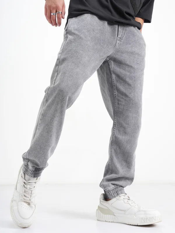 Highlander Men Grey Jogger Jeans