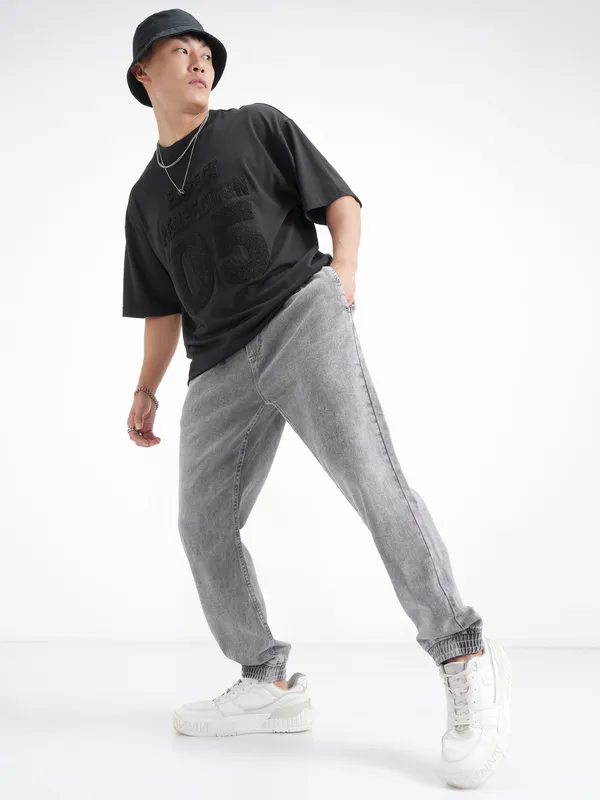 Highlander Men Grey Jogger Jeans
