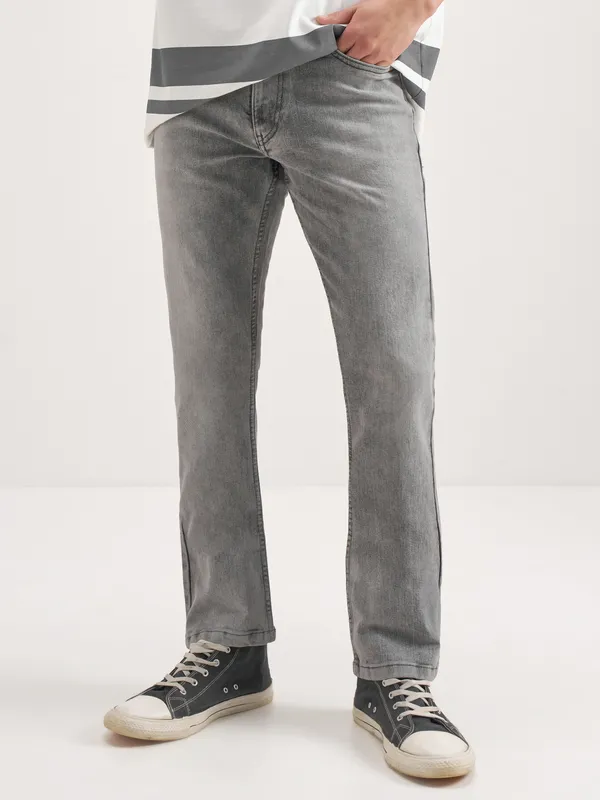 Highlander Men Grey Straight Fit Jeans