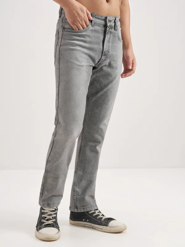 Highlander Men Grey Straight Fit Jeans