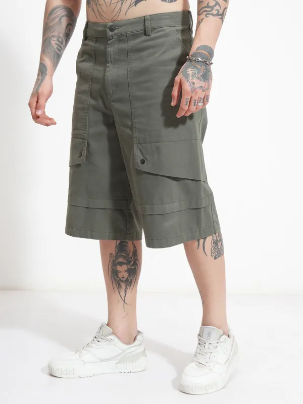 Highlander Men Olive Baggy Cargo Shorts