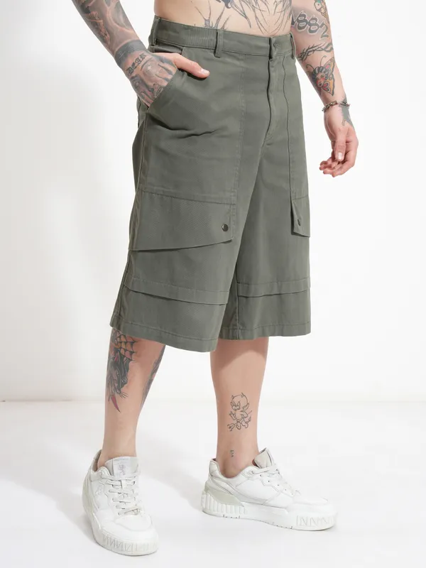 Highlander Men Olive Baggy Cargo Shorts