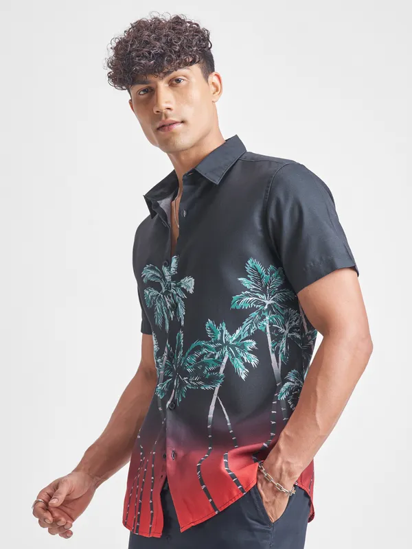 Highlander Men Black Printed Oversized Fit Casual Shirt