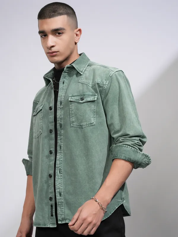 Highlander Men Green Solid Oversized Fit Casual Shirt