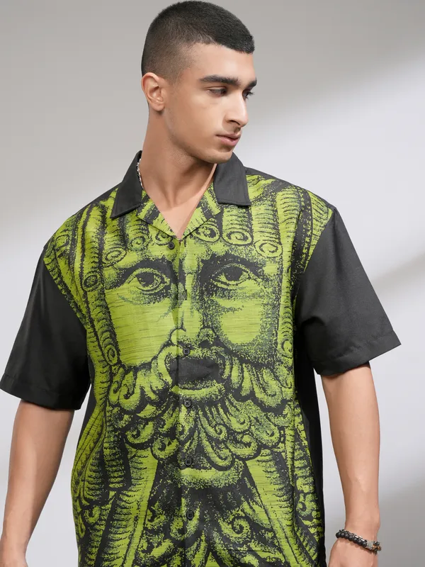 Highlander Men Black Printed Oversized Fit Casual Shirt