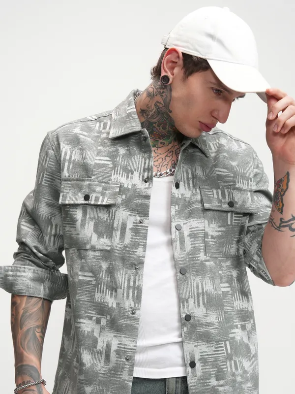 Highlander Men Blue Printed Oversized Fit Casual Shirt
