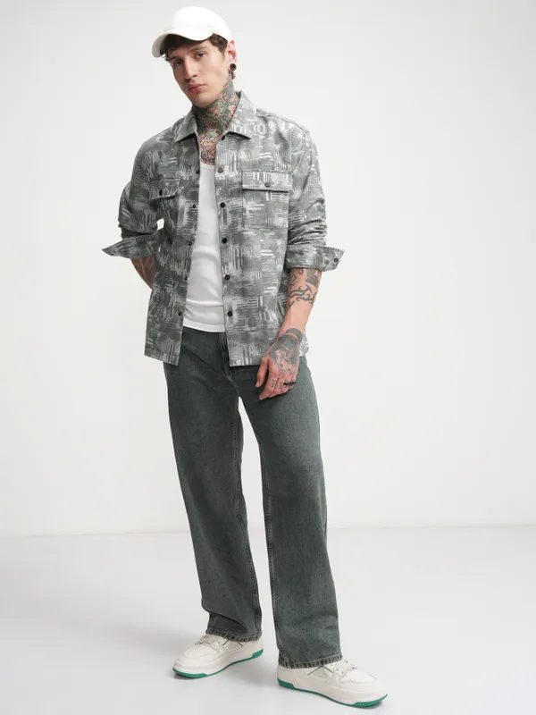 Highlander Men Blue Printed Oversized Fit Casual Shirt