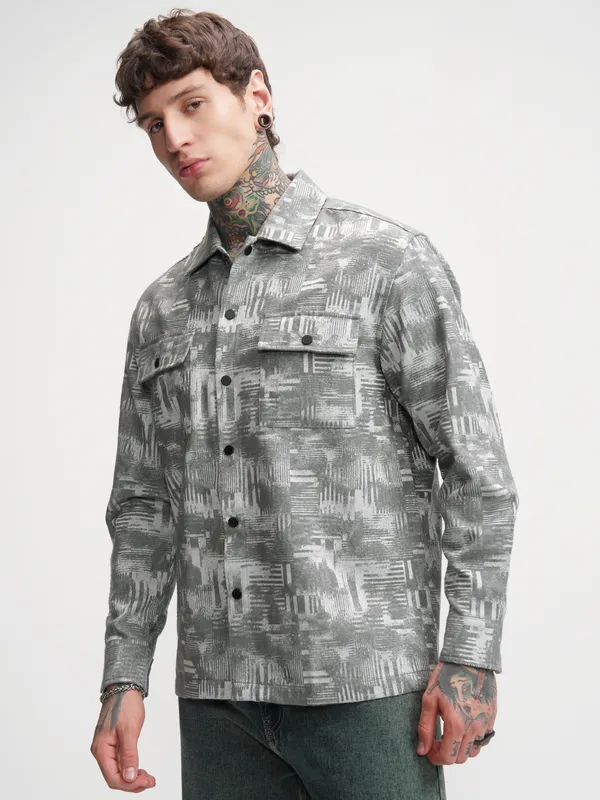 Highlander Men Blue Printed Oversized Fit Casual Shirt