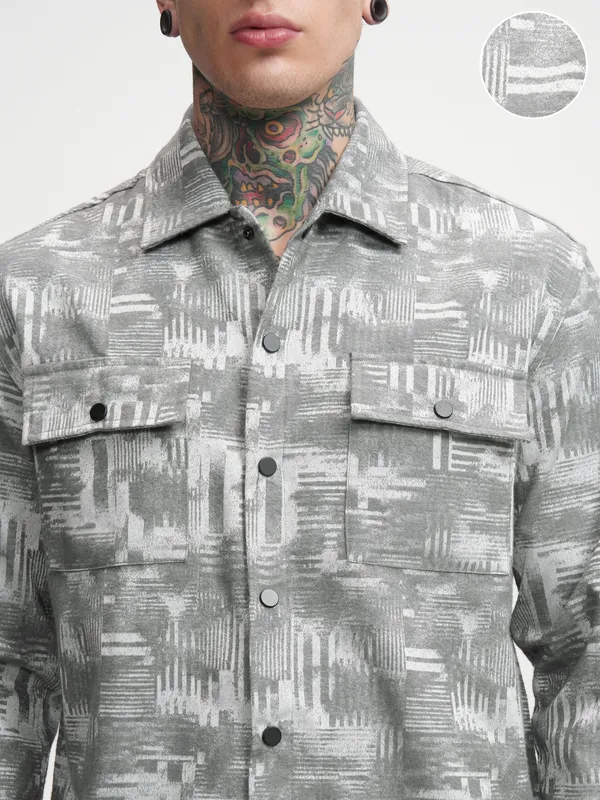 Highlander Men Blue Printed Oversized Fit Casual Shirt