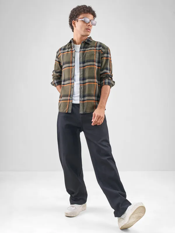 Highlander Men Olive Checked Relaxed Fit Casual Shirt